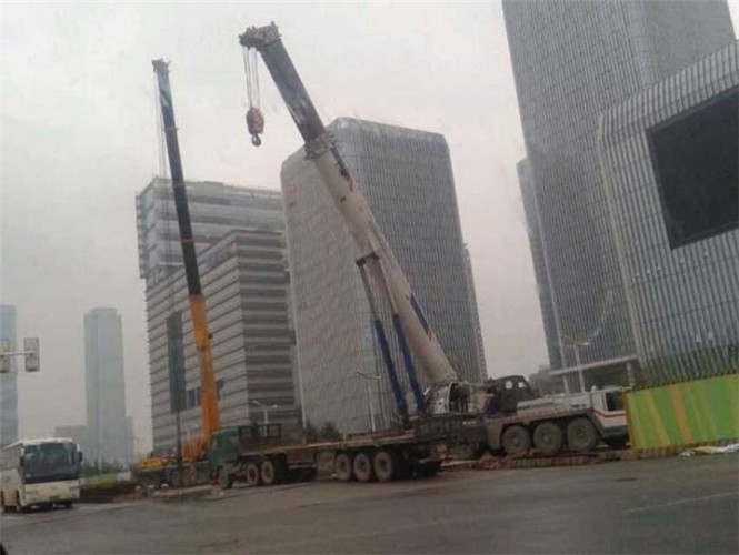 津市市25吨吊车能吊多重设备？